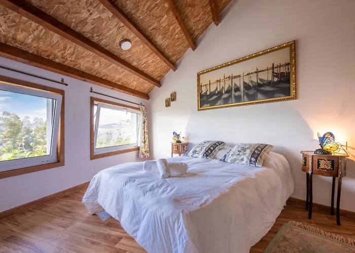 펜션 La Chicharra 산아드리안드코브레스